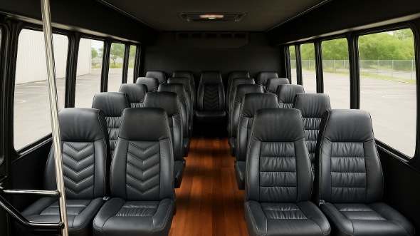 puyallup 28 passenger minibus